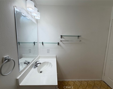 7802 Speer Avenue - Photo Thumbnail 16