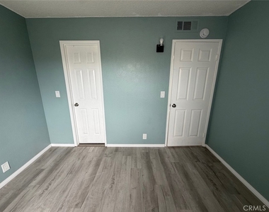 7802 Speer Avenue - Photo Thumbnail 12