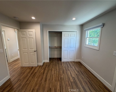 435 N Cypress - Photo Thumbnail 15