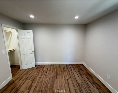 435 N Cypress - Photo Thumbnail 21