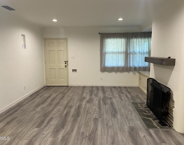 1523 N Grand Oaks Avenue - Photo Thumbnail 5