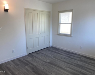1523 N Grand Oaks Avenue - Photo Thumbnail 17