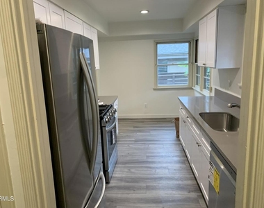 1523 N Grand Oaks Avenue - Photo Thumbnail 11