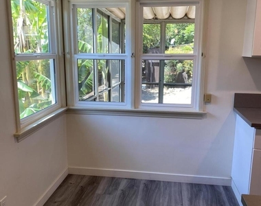 1523 N Grand Oaks Avenue - Photo Thumbnail 9