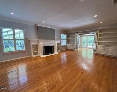 1285 Lorain Road - Photo Thumbnail 2