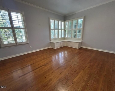 1285 Lorain Road - Photo Thumbnail 17