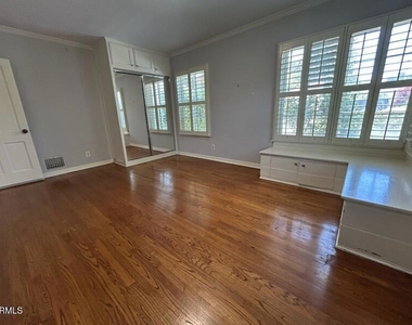 1285 Lorain Road - Photo Thumbnail 18