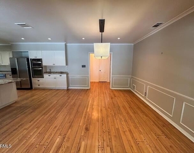 1285 Lorain Road - Photo Thumbnail 4