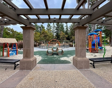 45 Leucadia - Photo Thumbnail 37