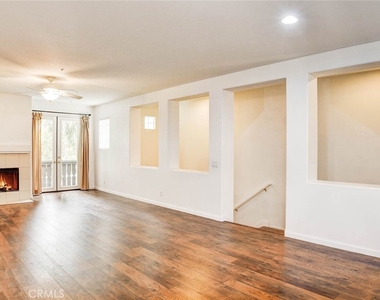 45 Leucadia - Photo Thumbnail 1