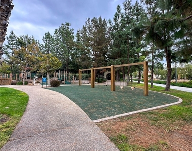 45 Leucadia - Photo Thumbnail 38