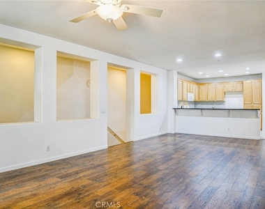 45 Leucadia - Photo Thumbnail 4
