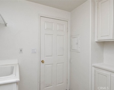 45 Leucadia - Photo Thumbnail 27