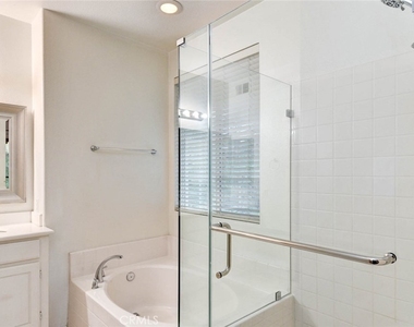 45 Leucadia - Photo Thumbnail 19