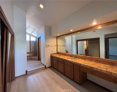 2230 E Vista Mesa - Photo Thumbnail 36