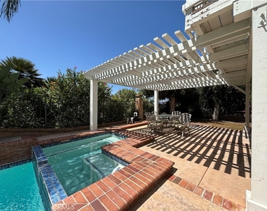 2230 E Vista Mesa - Photo Thumbnail 3