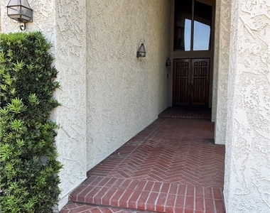 2230 E Vista Mesa - Photo Thumbnail 2