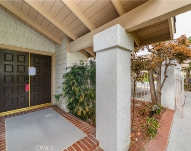 5016 Paseo De Vega - Photo Thumbnail 1