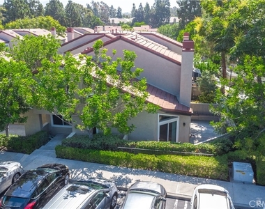 80 Stanford Court - Photo Thumbnail 4