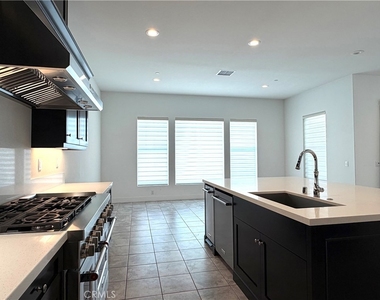 20756 W Bluebird Ct - Photo Thumbnail 4