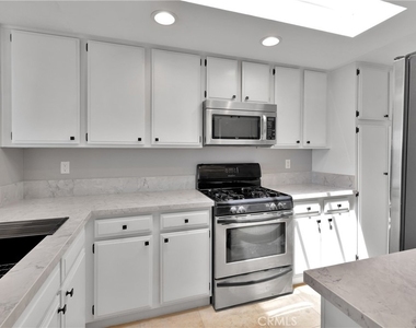 280 Cagney Lane - Photo Thumbnail 4