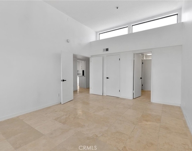 280 Cagney Lane - Photo Thumbnail 7