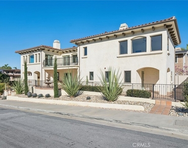 1699 Calle De Los Alamos - Photo Thumbnail 3