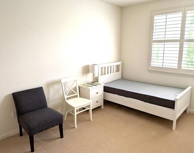 4028 Fitzpatrick Way - Photo Thumbnail 6