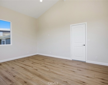1840 Temple Hills - Photo Thumbnail 30