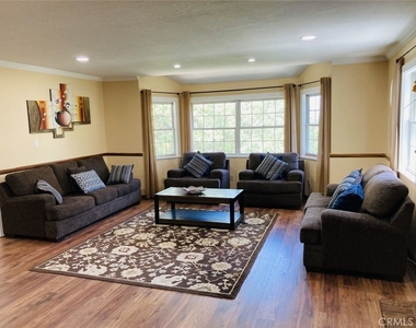 264 Fairway - Photo Thumbnail 7