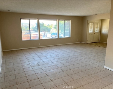 18746 Rock Springs Road - Photo Thumbnail 2