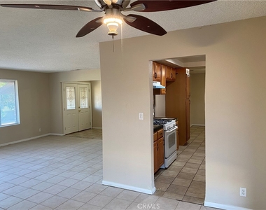 18746 Rock Springs Road - Photo Thumbnail 3