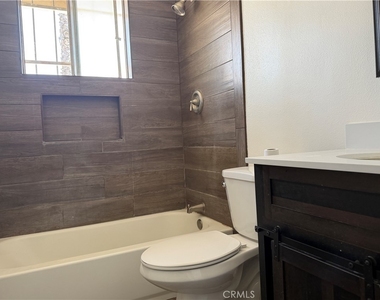 313 W 44th - Photo Thumbnail 7