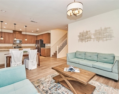 1523 Johnson Court - Photo Thumbnail 5