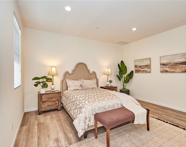 1523 Johnson Court - Photo Thumbnail 6