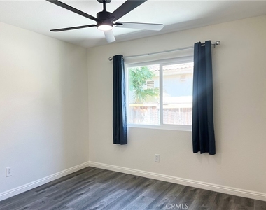 1084 E Evans Street - Photo Thumbnail 9