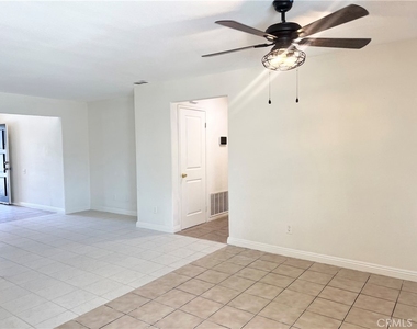 1084 E Evans Street - Photo Thumbnail 7