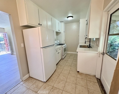2147 F Street - Photo Thumbnail 8