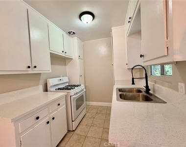 2147 F Street - Photo Thumbnail 4