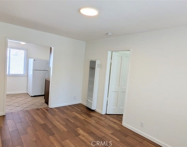 209 N Florence Street - Photo Thumbnail 2