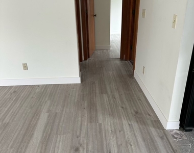 4638 Russell Avenue - Photo Thumbnail 4