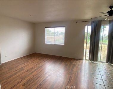 16777 Colonial - Photo Thumbnail 1