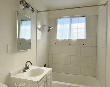 5335 El Monte Avenue - Photo Thumbnail 7