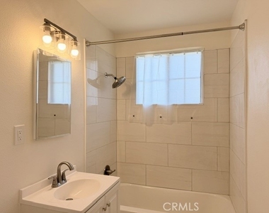 5335 El Monte Avenue - Photo Thumbnail 11