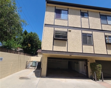 881 W Huntington Dr. - Photo Thumbnail 20