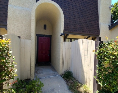881 W Huntington Dr. - Photo Thumbnail 2