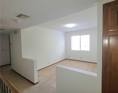 881 W Huntington Dr. - Photo Thumbnail 10