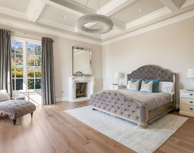 1460 N Doheny Drive - Photo Thumbnail 15