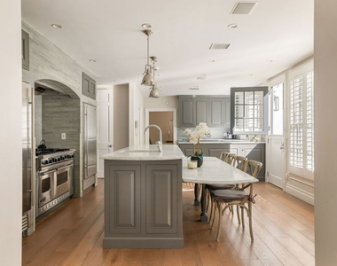 1460 N Doheny Drive - Photo Thumbnail 17