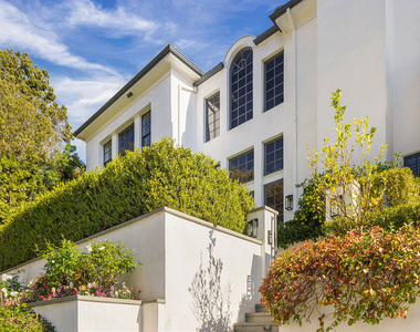 1460 N Doheny Drive - Photo Thumbnail 29